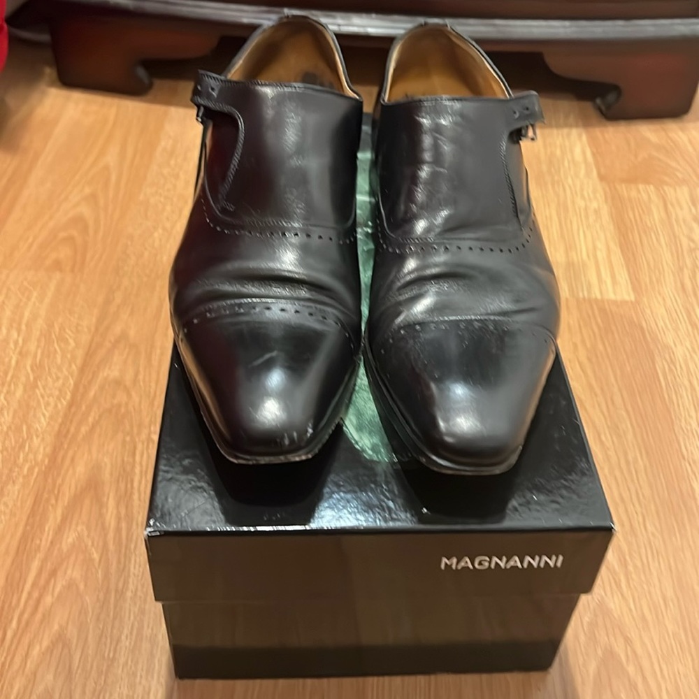 Magnanni Men’s monk strap dress shoe